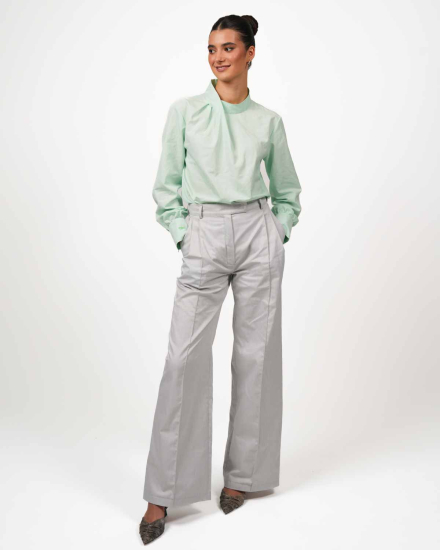 VIP Bluse mit Kragendetail – Stil trifft Schutz - Mintgrün