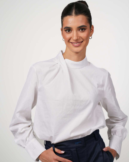 Chemisier VIP avec col détaillé – Quand le style rencontre la protection - blanc