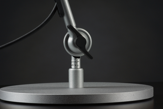 Lampe de travail (work lamp) protégée argentée avec pince de table