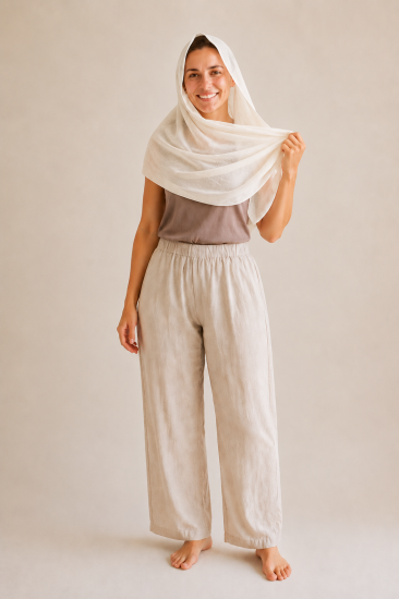 Preview: Round Scarf 65x58cm Swiss Shield ULTIMA natural colour 32dB at 3.5GHz