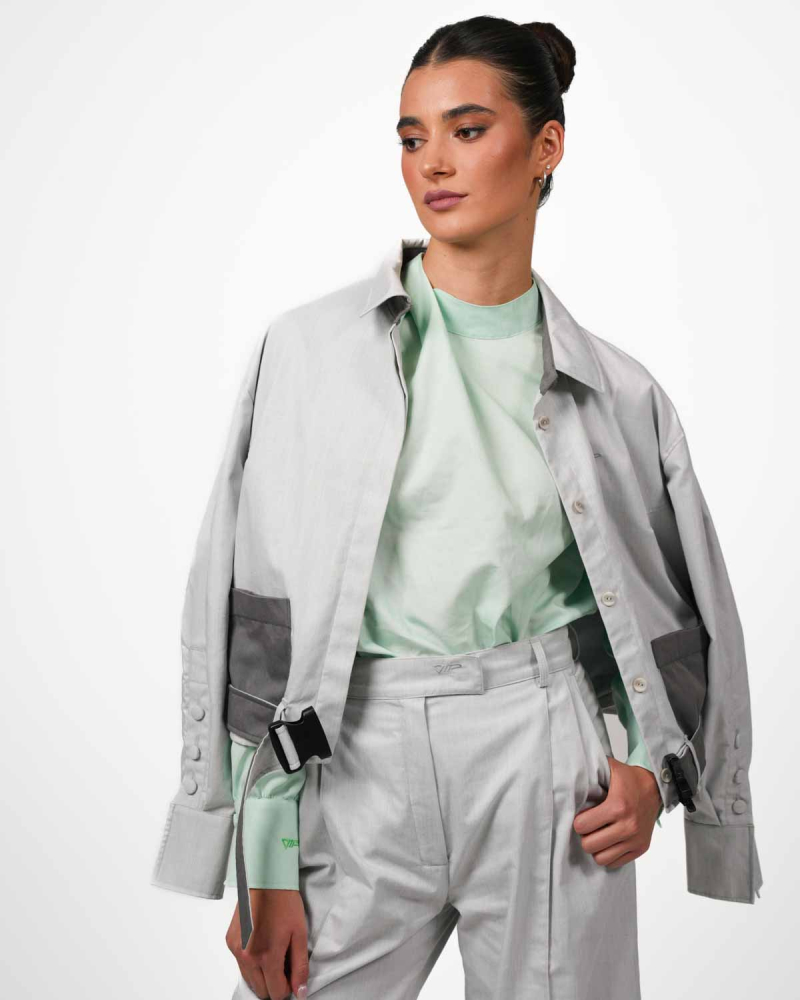 VIP Bluse mit Kragendetail – Stil trifft Schutz - Mintgrün