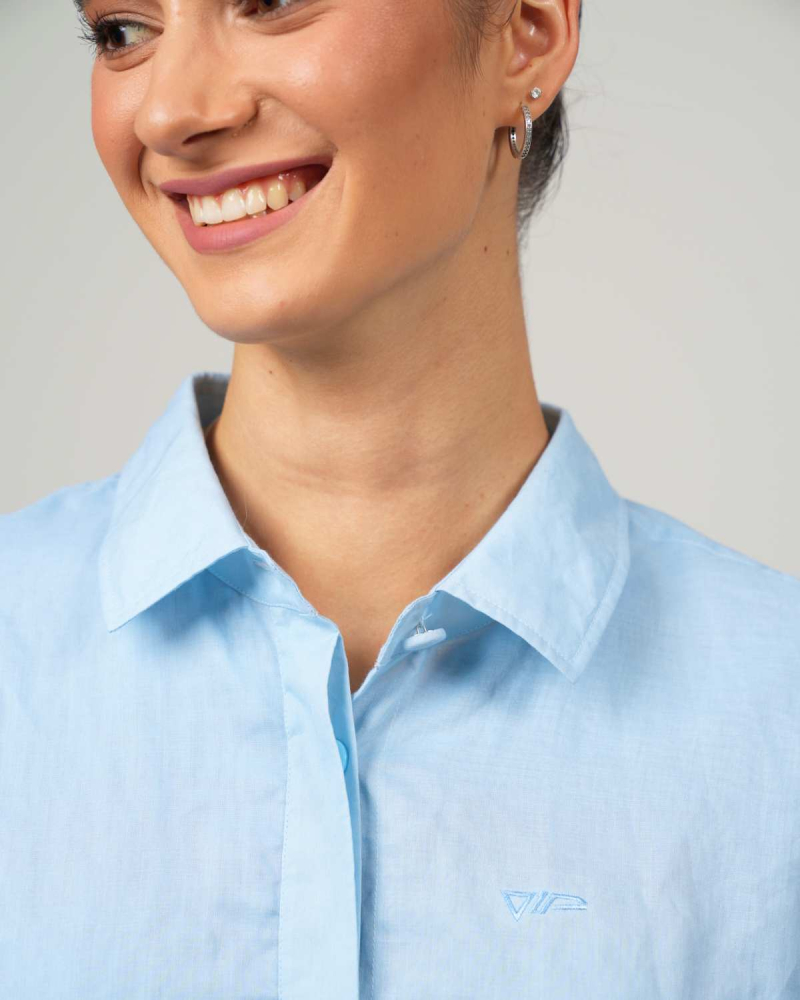 VIP Ouversize Bluse - Stilvoller Schutz mit Swiss Shield Ventus - Hellblau